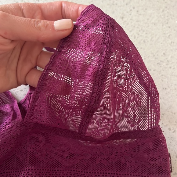Purple lace cross back bra panty set - Picture 6 of 7